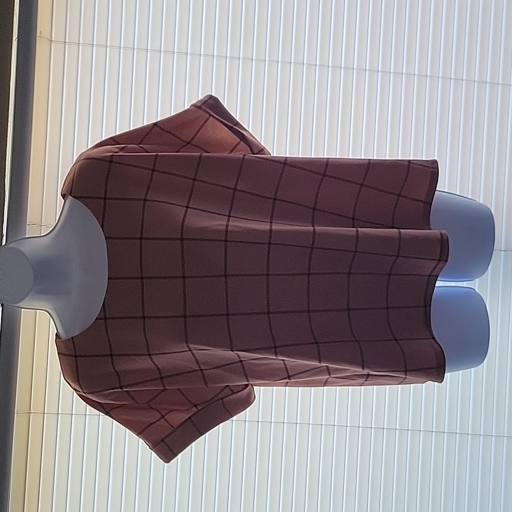 Pink and black shorts sleeve shirt pattern